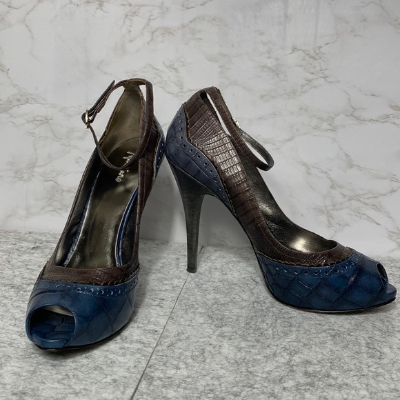 Marciano Heels - Picture 3 of 16